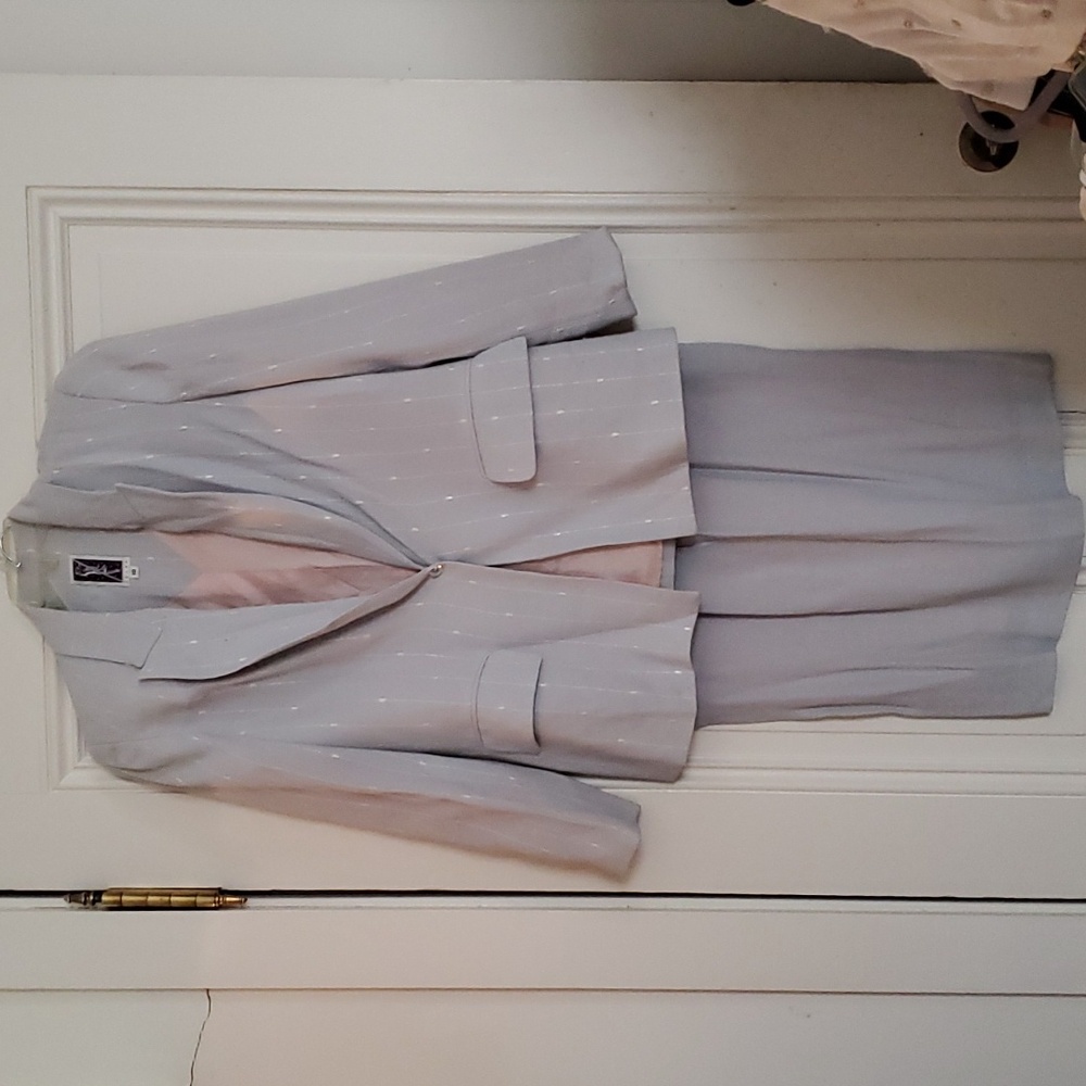 Sz 10 Zelda skirt suit